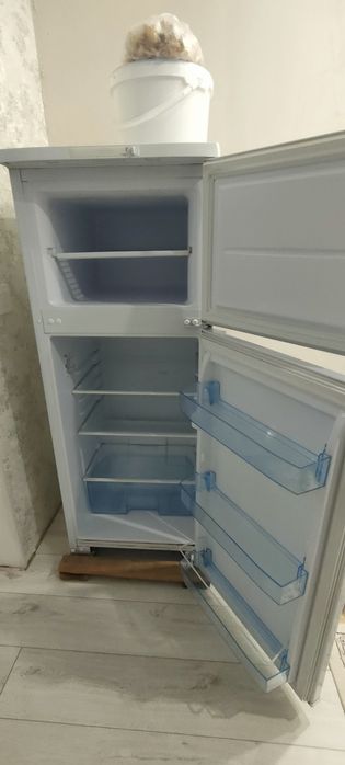 Холодильник Бирюса