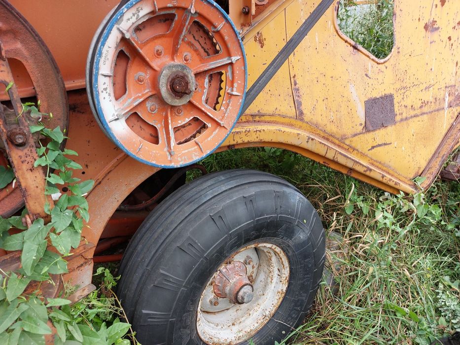 Продам комбайн НИВА