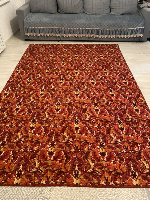 Паласы и ковер в  отличном состоянии