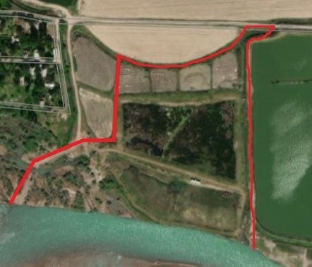 Тайёр 4 гектар уч нафар кули билан дарё куйнида сотилади