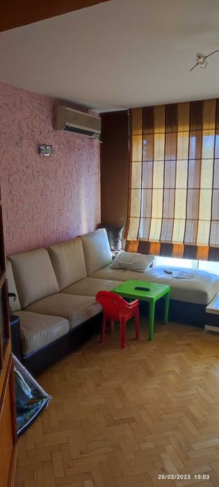 Тристаен Апартамент, Смирненски