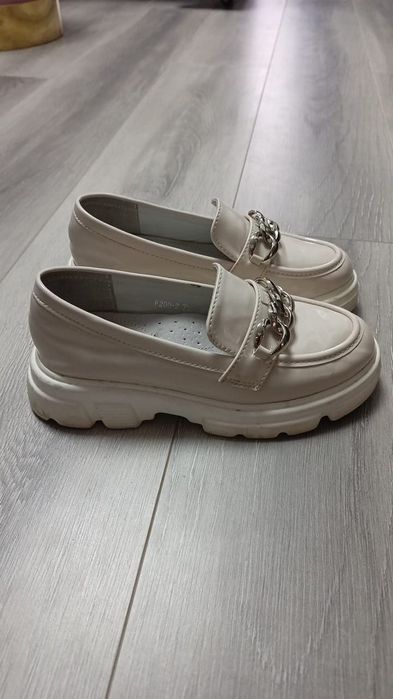 Школьные туфли для девочки