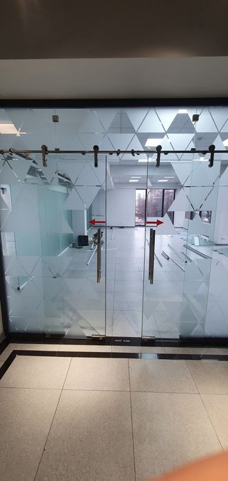 Стеклянные перегородки для социальных, ЖИЛЫХ И коммерческих помещений.