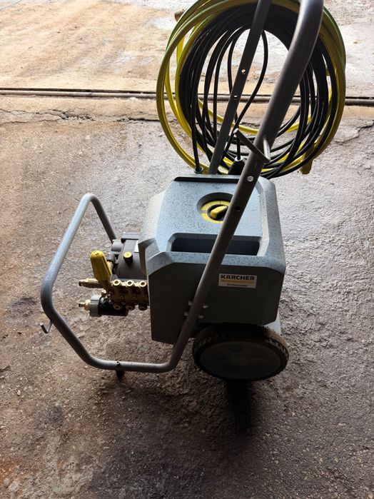 Водоструйка Керхер