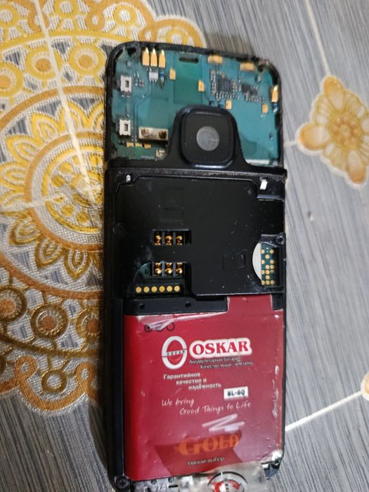 Нокиа 6700 сотилади