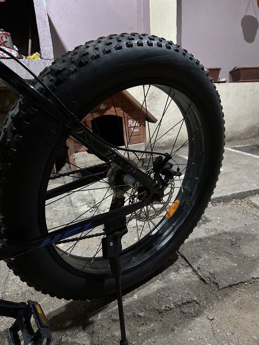 Bicicleta cu roti groase