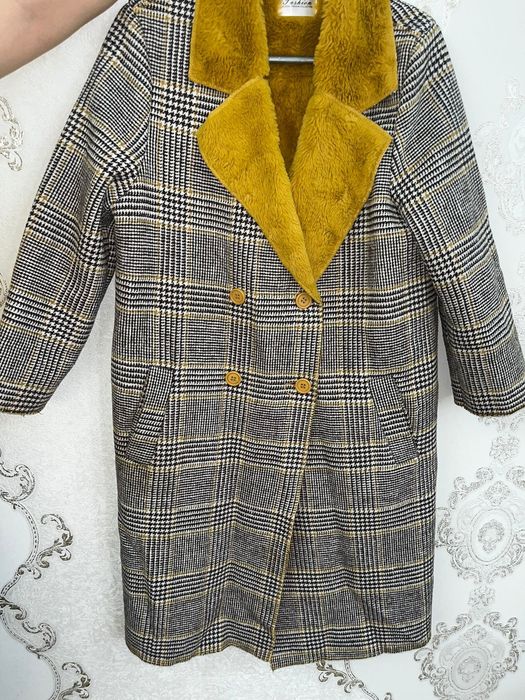 Пальто сатылады коп киилмеген