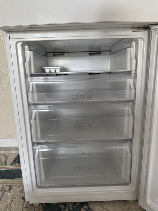 Продам холодильник Haier