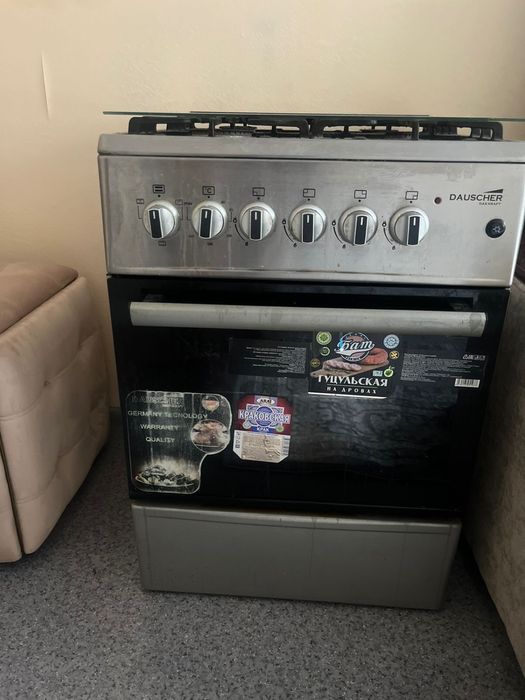 продаю газовую плиту