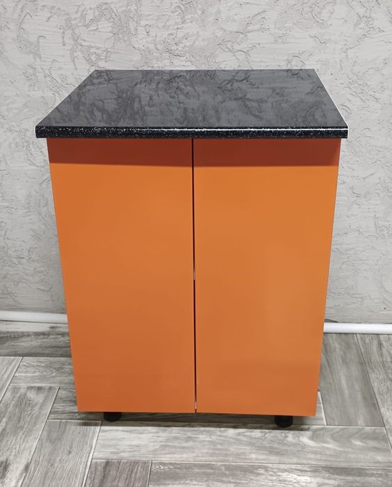 Продам новый кухонный шкафчик