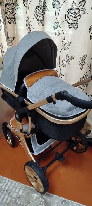 Продам коляску срочно
