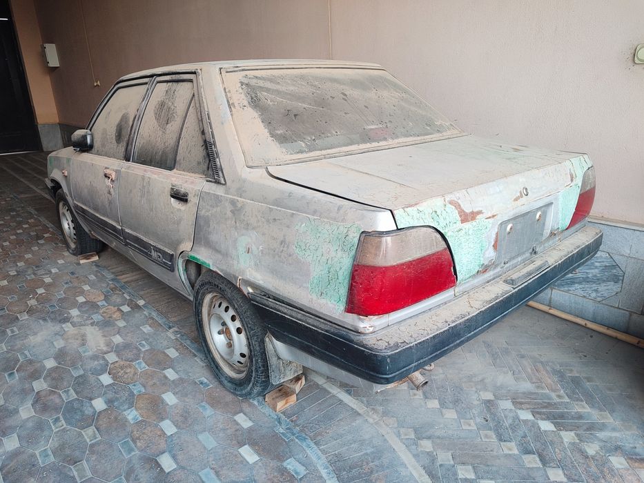 Tayota 4WD terkl 1984-yil ishlab chiqarilgan