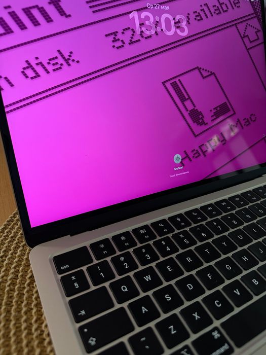 MacBook Air 2022 / 512 GB / 8 GB RAM / 13.6” /