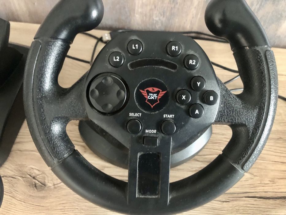 Volan și pedale pentru playstation.