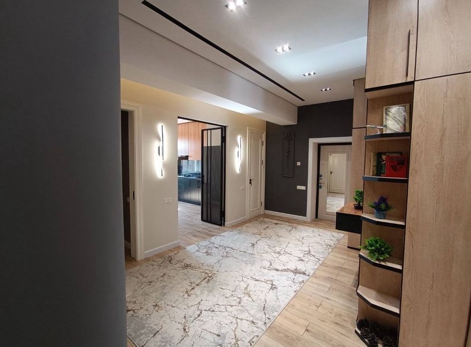 Продается срочно 2/3/5 на Чиланзаре 18, ор-р Парламент