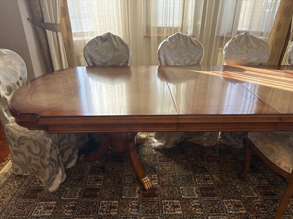 Продам стол и стулья