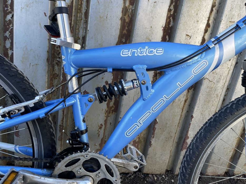 Bicicleta apollo emtice cu suspensii roti 26”