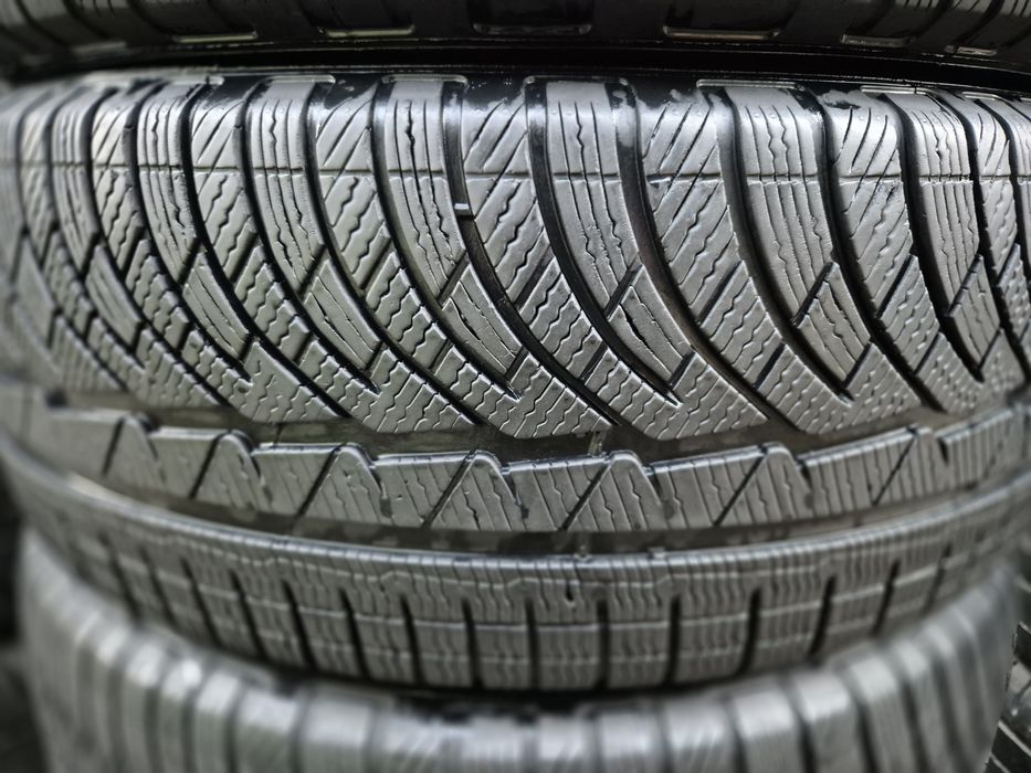 235 55 18 Anvelope de iarnă Michelin Dot 10.22