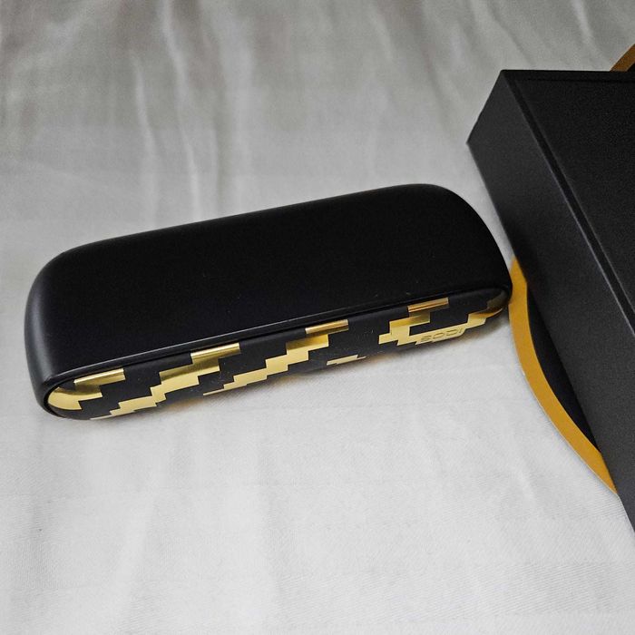 Iqos Iluma X seletti gold editie limitata auriu