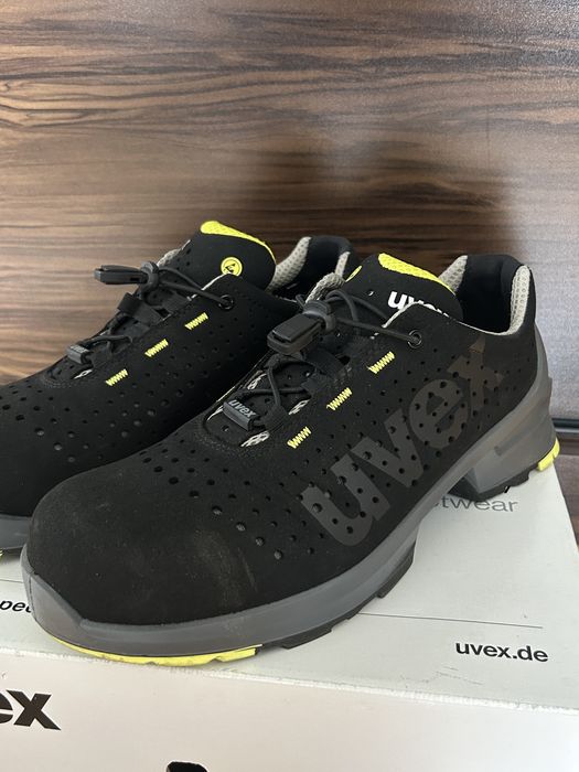 Incaltaminte Bocanci de Protectie UVEX ESD marimea 43