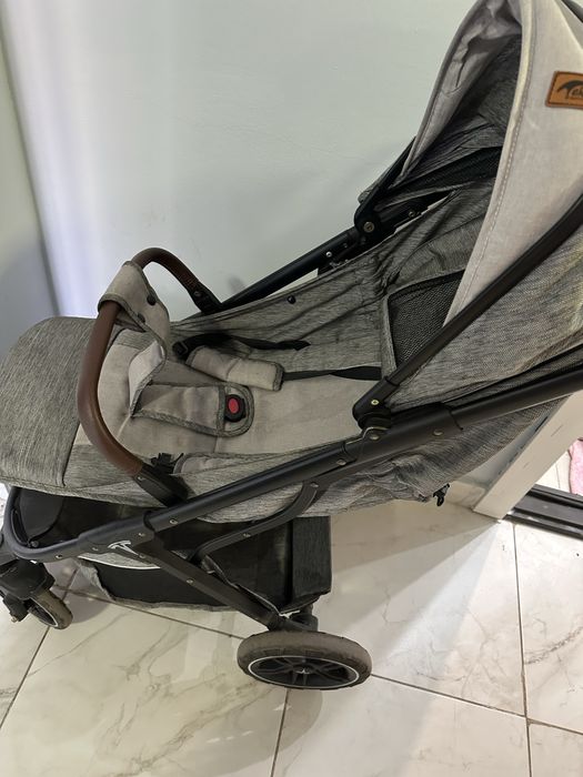 Продам коляску серого цвета летняя