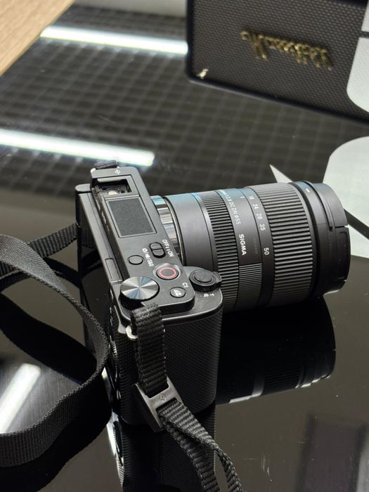sony zv e-10 с объектив sigma 18-50