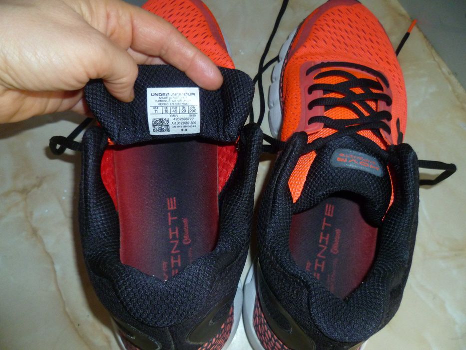 Under Armour  маратонки №45