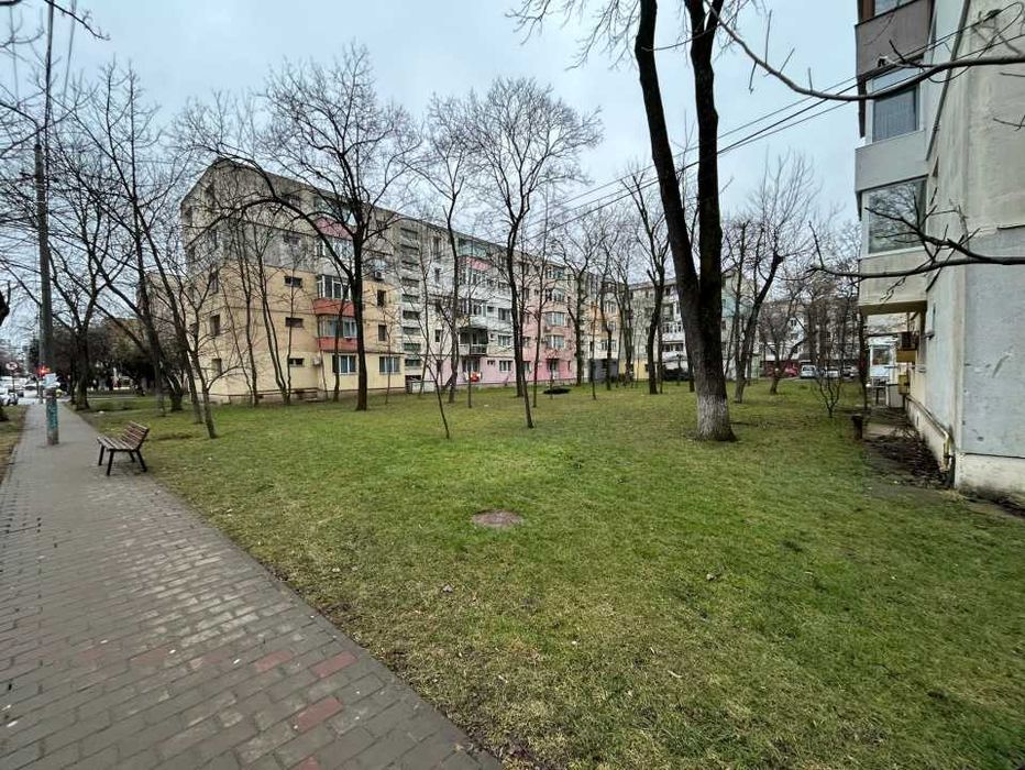 Teren 513 mp Podu Roș - Aleea Rozelor, UTR LA - necesită PUZ, pretabil spațiu comercial, parcare, bloc