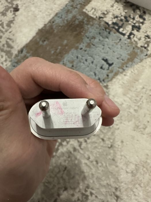 Зарядка для айфона