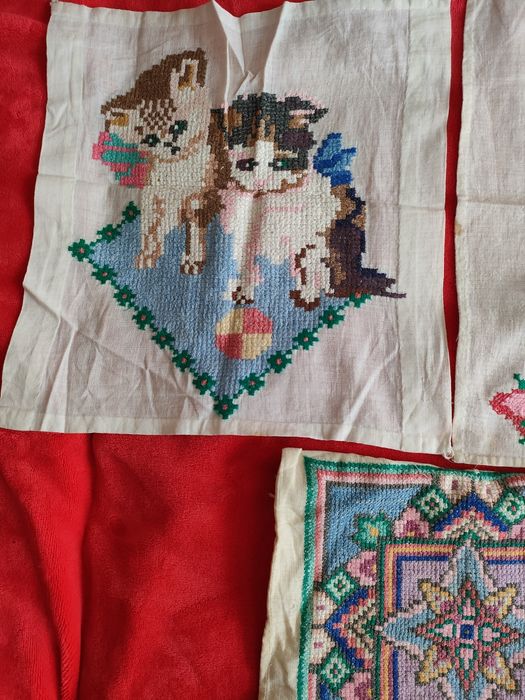 Вышитые наволочки дорожки