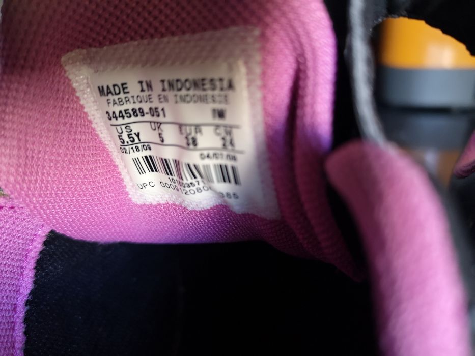 Маратонки NIKE, номер 38, умалени.