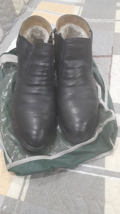 Продам Кожаные Полусапожки.