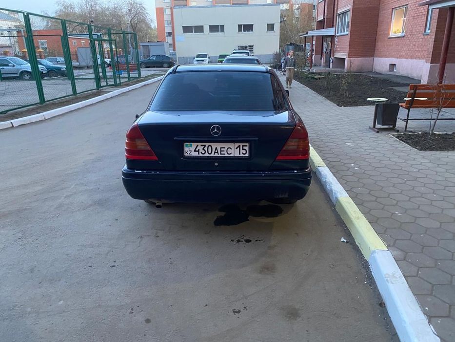 Продам Мерседес с 180