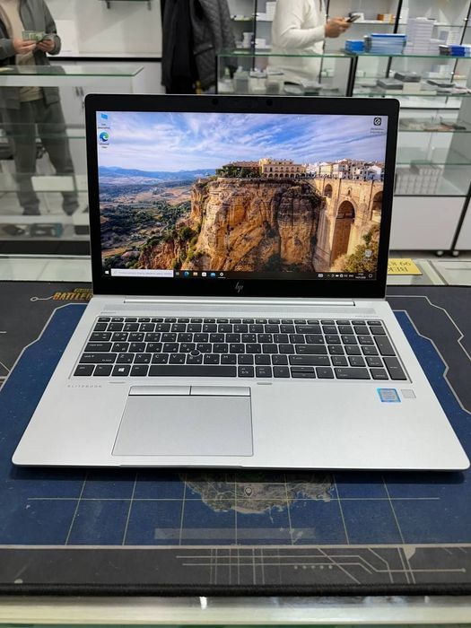 Hp notbuk i5 8-avlod / 16GB RAM / SSD256 / GTA 5 120FPS / Ideal holat