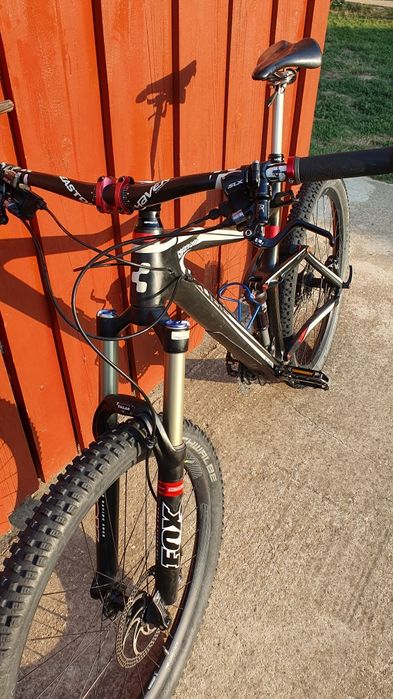 Vând Bicicleta Cube Stereo Race Full Suspension Carbon 160mm,  12.6kg