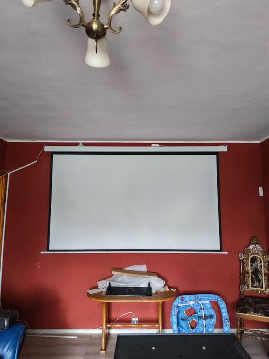 Proiector Bomaker Led,Trepied si ecran 4 k