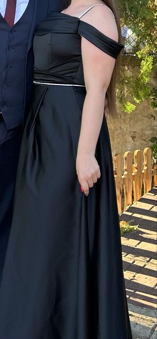 Дълга сатенена рокля