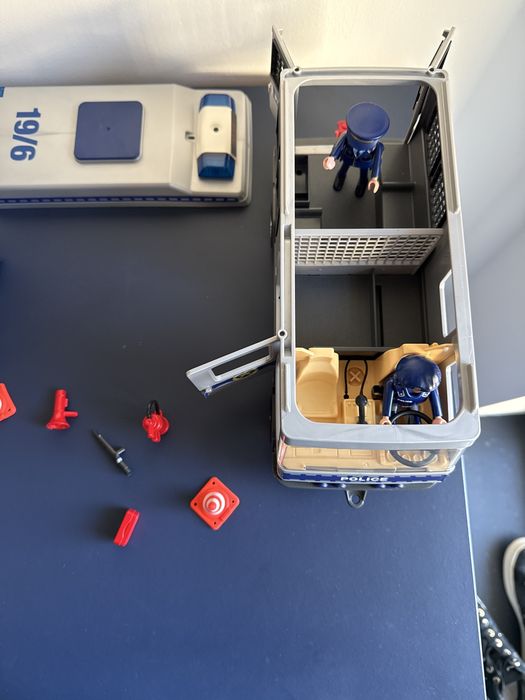 Lego - Playmobile - duba de politie