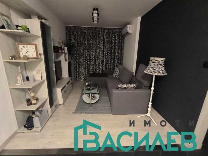 Продава се Тристаен апартамент в София, Център - 88 кв.м за 1391 €/кв.м - Снимка #2