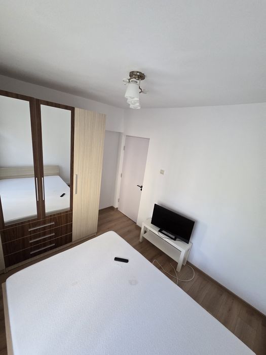 Închiriez apartament 2 cam