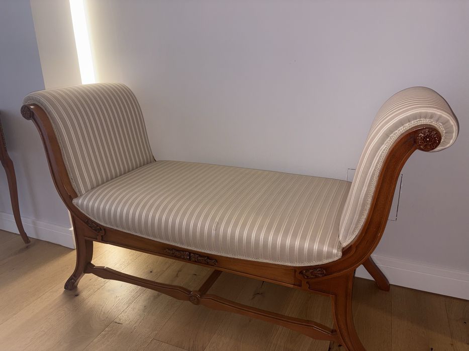 Sezlong interior din lemn masiv