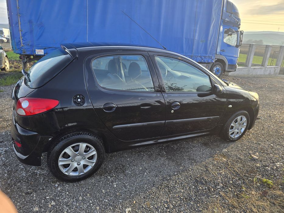 Vand Peugeot 206+ an 2011
