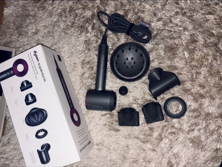 Сешуар dyson с представки