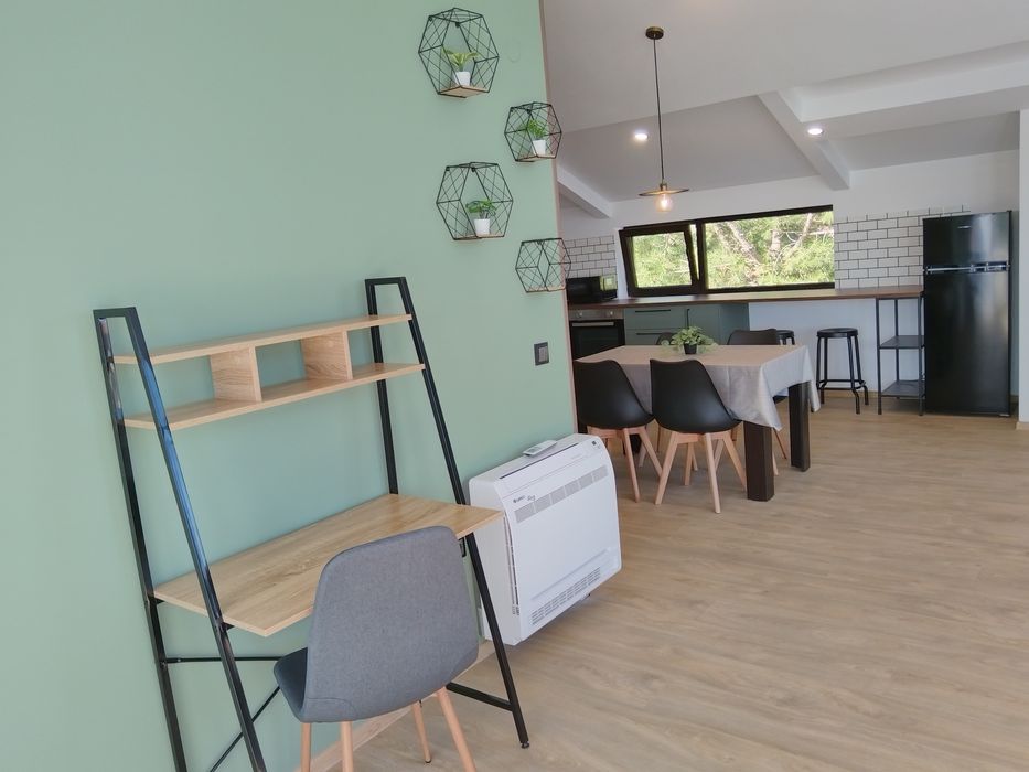 Дава се под наем Четиристаен апартамент в Варна, Виница - 105 кв.м за 1000 € - Снимка #3