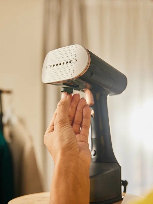 Отпариватель Braun QuickStyle GS7077BK, 1600Вт, 35г/мин