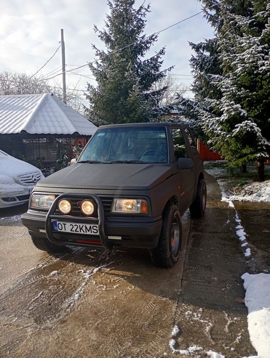 Vând Suzuki Vitara