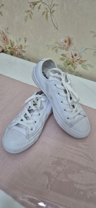 Teniși Converse piele naturală marimea 36,5