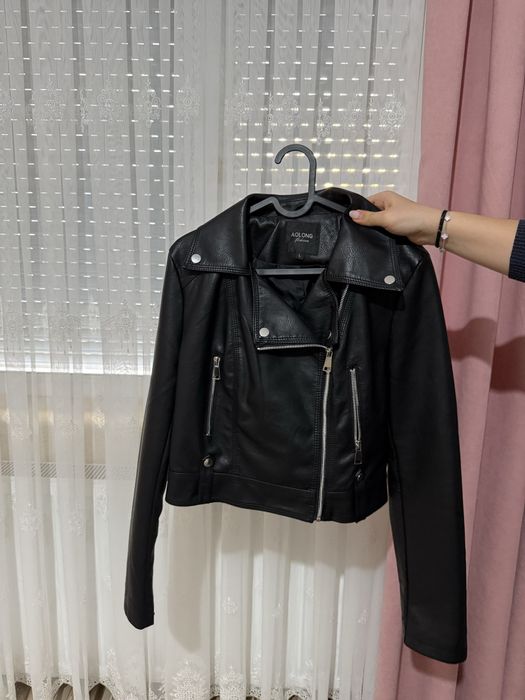 Дамско кожено яке