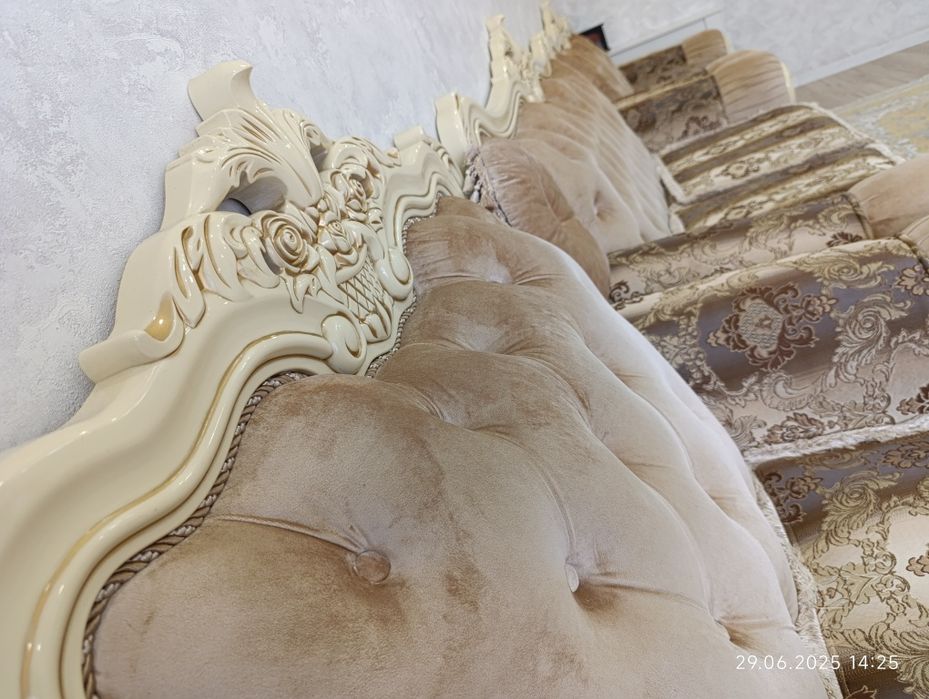 Продам Королевский Диван тройка