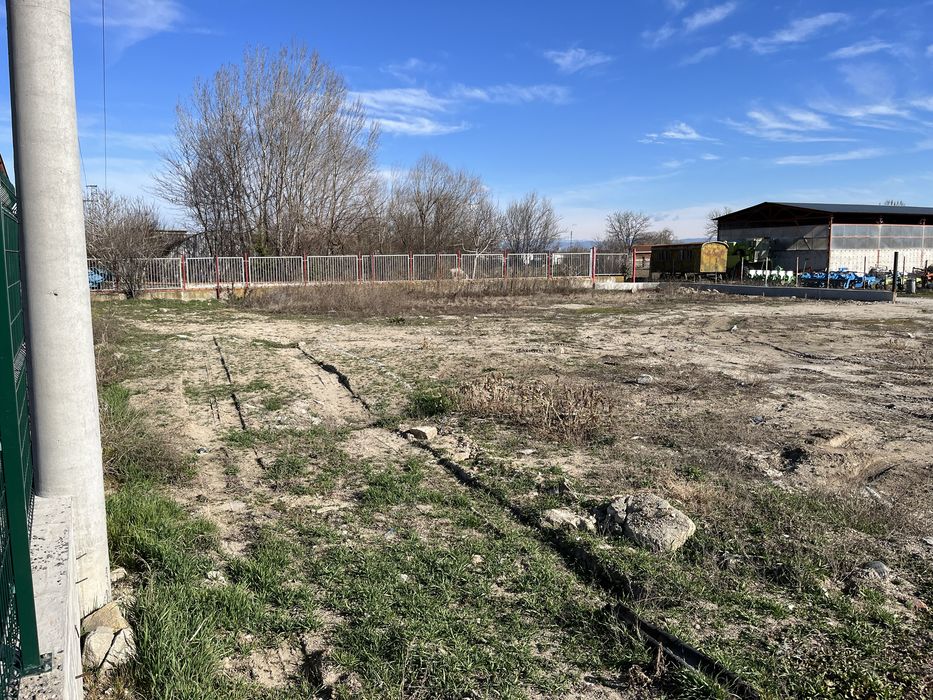 Дава се под наем Парцел в Пловдив, Каменица 1 - 1269 кв.м за 408 € - Снимка #4